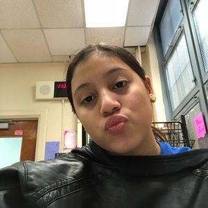 Meet your Posher, Daniela